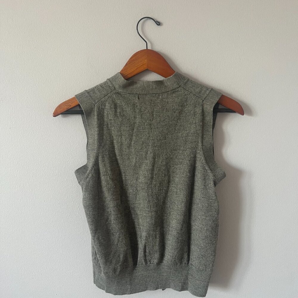 Banana Republic Knit Sweatervest - Picture 5 of 5